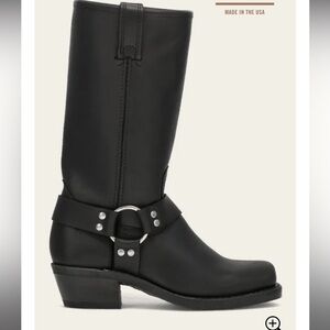 Frye 12r harness boots
EUC with box